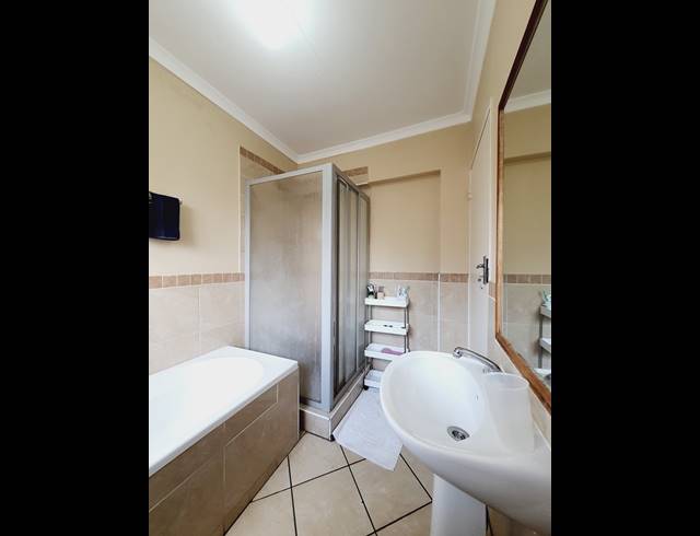 2 BEDROOM APARTMENT RENTED IN NOORDWYK